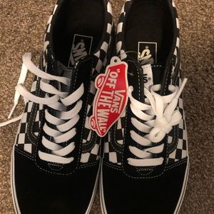 Men’s vans size 9.5 (men’s 9.5 women’s 11)
